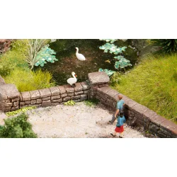 13172 NOCH. Havemur byggetaf tilpassede sten. H0. 