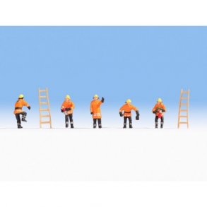 15022 NOCH Brandmnd i orange bekldning. H0.