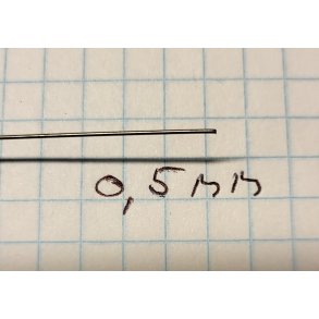 0,5 mm PIANOTRD. 1 m lang.