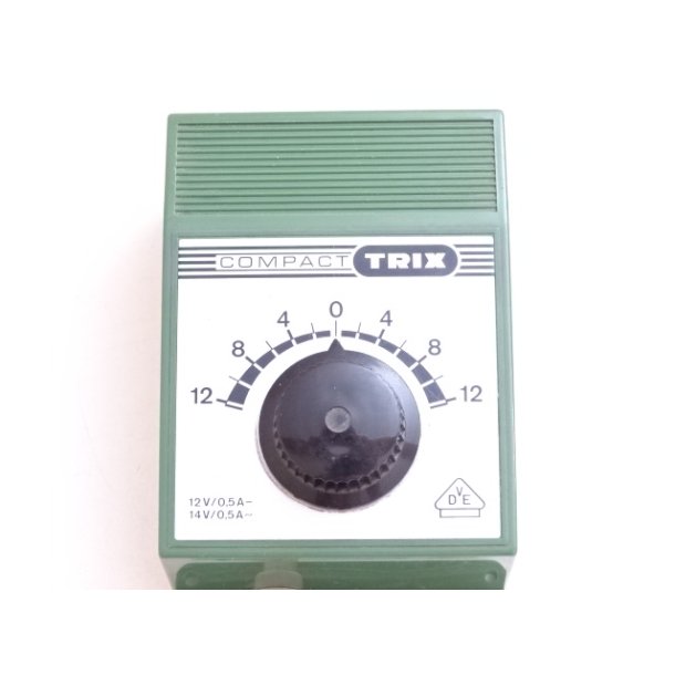 CL 5400 TRIX. Transfomator. 12v/0,5A-  14V/0,5A veksel. Brugt