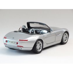 CL BMW Z8 MAISTO. BMW strelses forhold 1:18