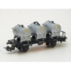 AH 4520 MRKLIN. Tankvogn "Bayer" i flot stand. H0. Brugt