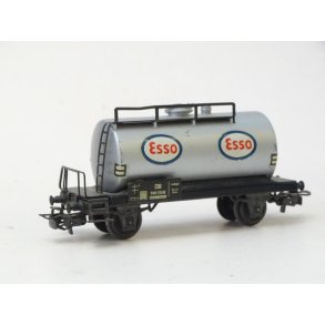 AH 4501 MRKLIN. Esso Tankvogn i flot stand. H0. Brugt