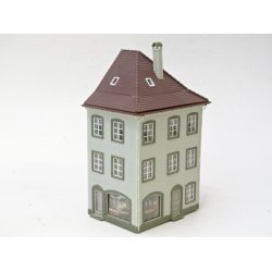 NI 1015 Ukendt. Byhus. Mler ca. 8 x 6 cm. H 14 cm. H0. Brugt