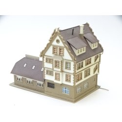 FV 50382 VOLLMER. Flot bygning med erhverv. N. Brugt