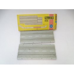 JBL Faller racer bane. Ret stor bane med mange sjove skinner.