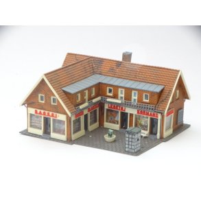 JBL 502 Heljan. Torv med forretninger. H0. Brugt.