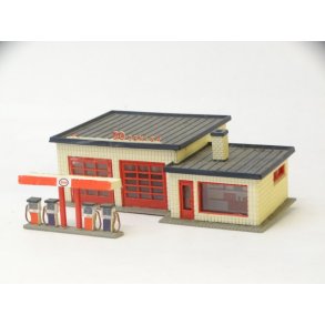 PK 6010 HELJAN. ESSO tankstation. H0. Brugt.