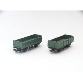 PK. 2 stk bne godsvogne. LIMA. De har Fleischmann koblinger men kan skiftes. H0. Brugt