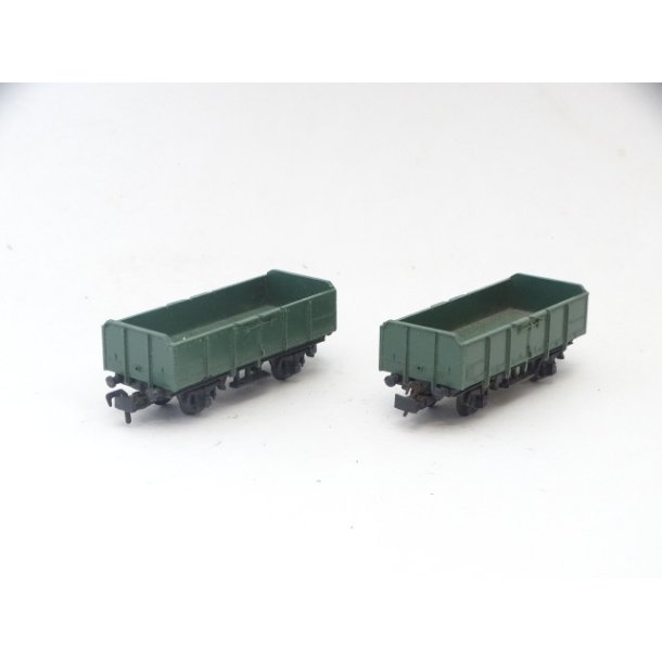 PK. 2 stk bne godsvogne. LIMA. De har Fleischmann koblinger men kan skiftes. H0. Brugt