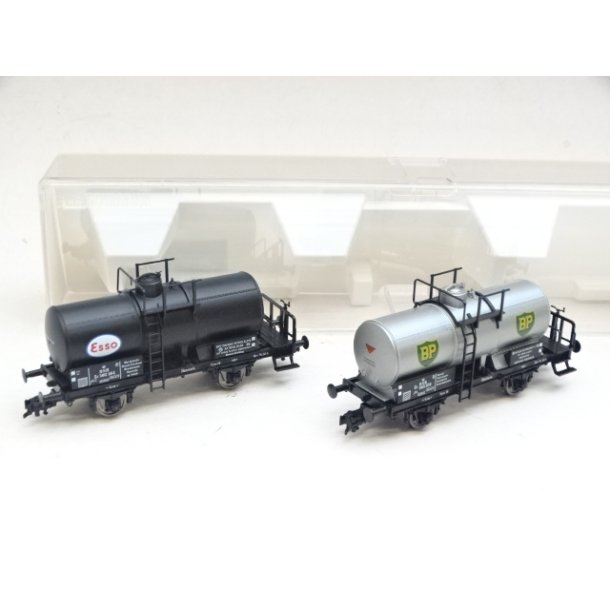 BRUGT OP 581107 FLEISCHMANN. DSB Tankvognss�t Esso og BP. H0. Brugt.