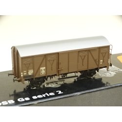 OP 0403. MCK. DSB Gs 42335. Lukket godsvogn med s�lvtag. H0. Brugt