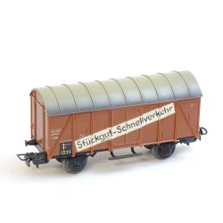 Kir 4507 MRKLIN Lukket godsvogn med tekst. H0. Brugt