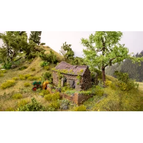 60761 NOCH. Dekorerings st med gammel bygning, traktor og 16 cm tr. H0.