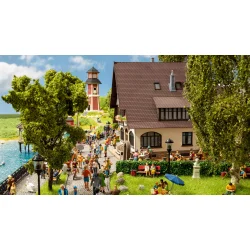 66401 NOCH. Wirtshaus mit Biergarten. H0.